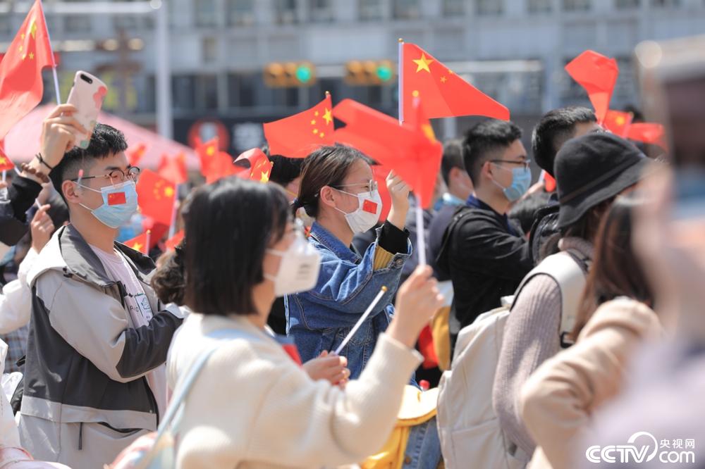 【共同戰疫】發車了！臥鋪專列送大學生返疆複學