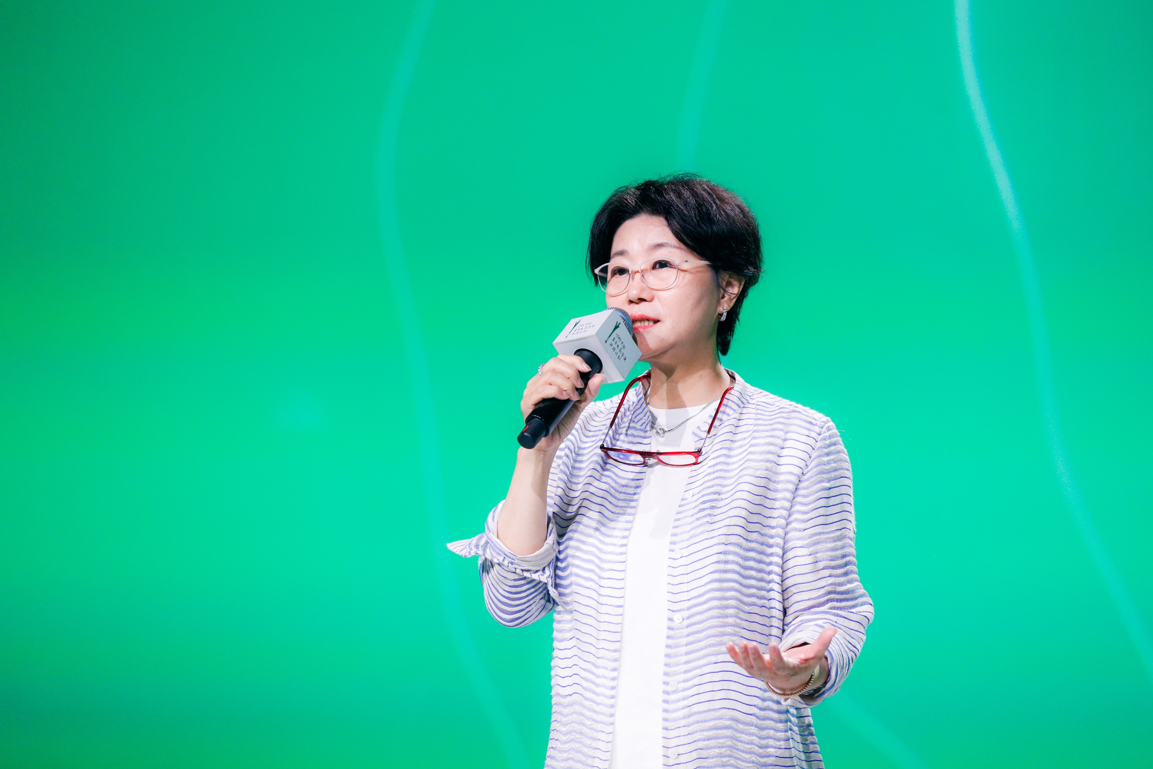 李少红 主办方供图 青葱计划由中国电影导演协会会长李少红导演发起，在 2015 年正式启动