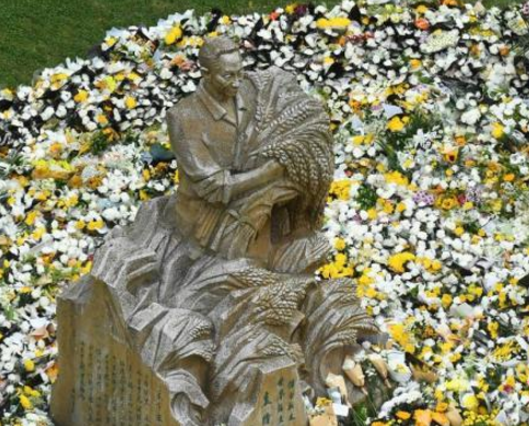 วงการต่าง ๆ ในนครฉงชิ่งไว้อาลัยการจากไปของศ.หยวน หลงผิง “บิดาพันธุ์ข้าวลูกผสม” ของจีน_fororder_0524袁-1