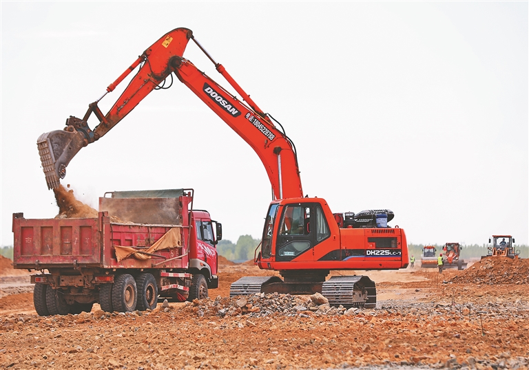 富裕塔哈機場建設起跑加速