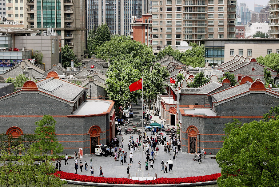 中国共产党正式成立   从此   中国人民谋求民族独立,人民解放   和