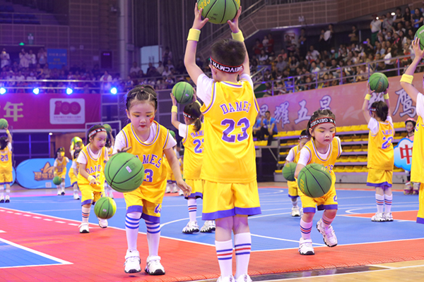 宜宾南溪：幼儿篮球赛 精彩“萌”翻天_fororder_篮球操表演