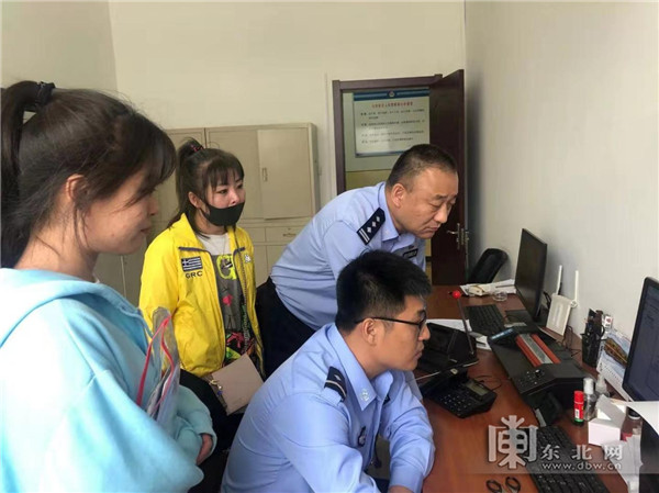 哈尔滨警方开通高考“绿色”通道 轻微交通违法免处罚