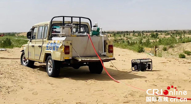 中国库布齐沙漠的10秒快速植树法_fororder_1