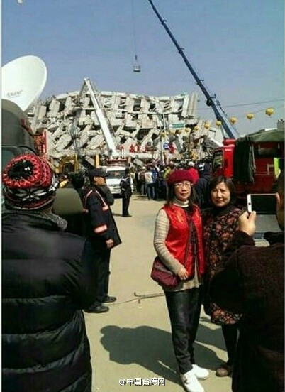 台湾慈善工作者赴地震灾区助人 因穿红衣被骂翻