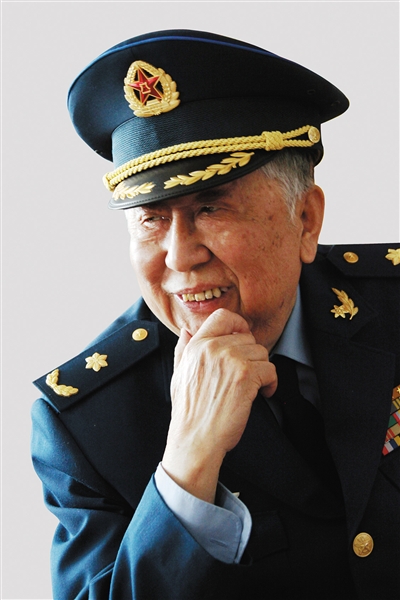 阎肃儿子回忆父亲 曾为护子被妻子赶出门