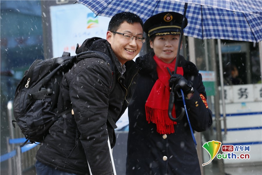 春运返程高峰多地大雪 济南火车站推出多项便民服务