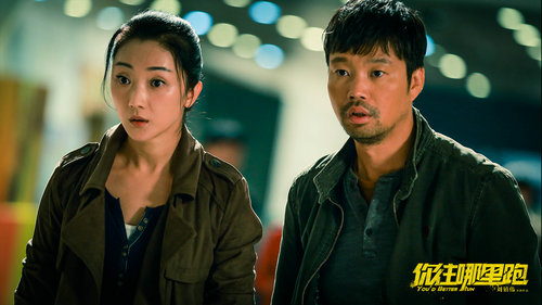 王子文穿着清凉练瑜伽打卡 高难度姿势体态超柔软