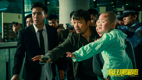 王子文穿着清凉练瑜伽打卡 高难度姿势体态超柔软