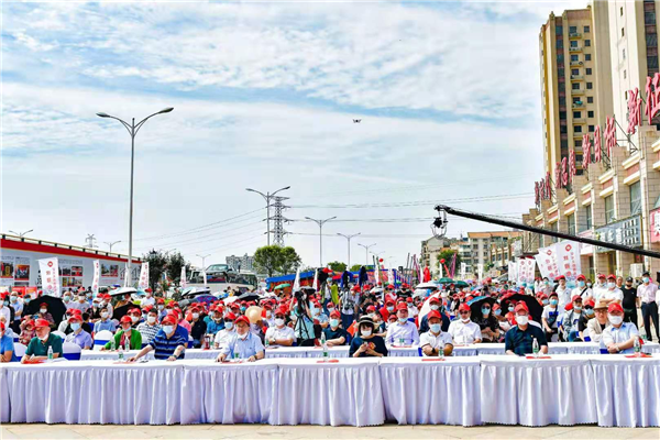 蔡甸区委常委,统战部长,蔡甸经济开发区(妉山街道)党工委书记许永周