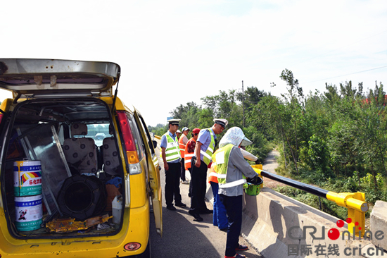 滨州高速交警力保高速公路施工期间道路畅通 滨州高速交警力保高速公路施工期间道路畅通