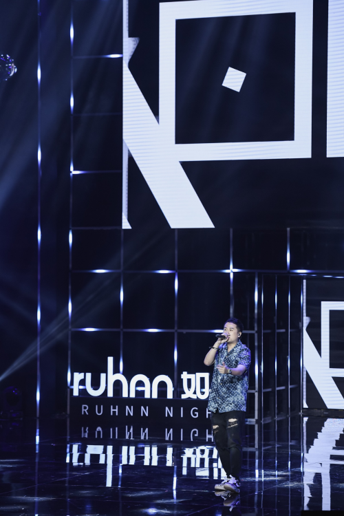 数字与时尚结合，如涵盛典点亮夜钱塘