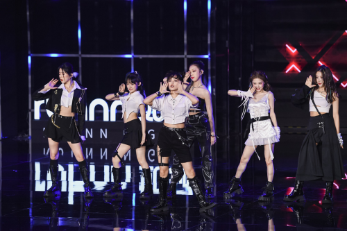 数字与时尚结合，如涵盛典点亮夜钱塘