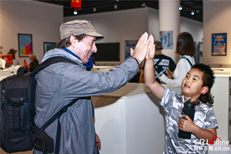 希腊大V乔治：希望通过镜头让更多人看到充满惊喜的北京_fororder_图片1_副本