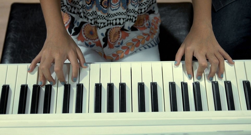 巴西“六指家族”迎小生命继承六指遗传