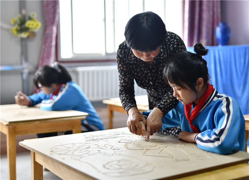 河北滦州：“课后服务”丰富学生课余生活