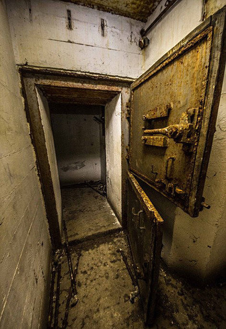 七十年前神秘地堡