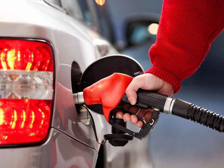 汽车频道【4月16日】【头条新闻红条】发改委：4月15日国内成品油价格不调整