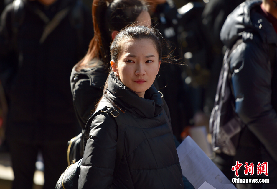 北影中戏中传三大院校艺考启动 考生颜值大比拼