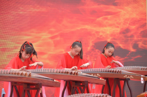 郑州市郑东新区康平小学举办庆“六一”系列活动