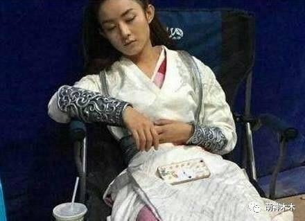 赵丽颖30岁生日显冷清,圈内只有她准时祝福_娱乐_腾讯网