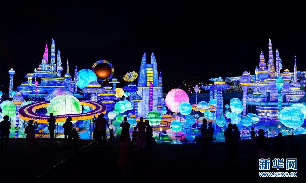 ランタン鑑賞で暑気払い　吉林省長春_fororder_1