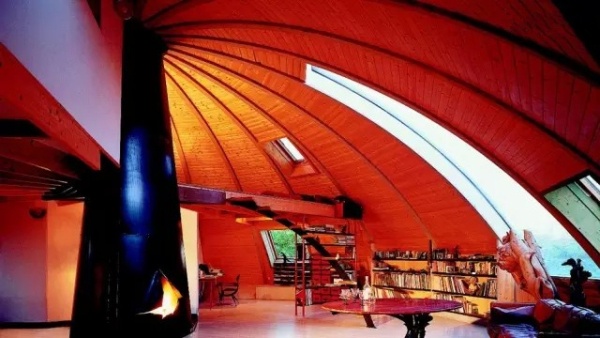 酷炫自转的UFO小木屋