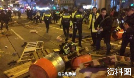 香港保安局长:约700人参与旺角暴乱 68人已被捕