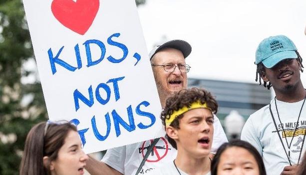 北美观察丨美国枪支暴力泛滥 政府为何只能一声叹息？