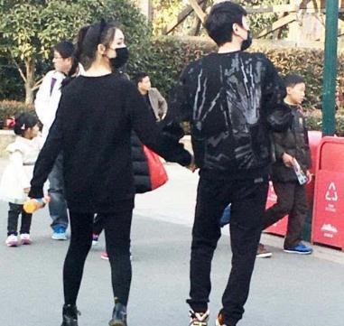 林允冯绍峰幽会图片曝光 个人资料家庭背景公开(图)