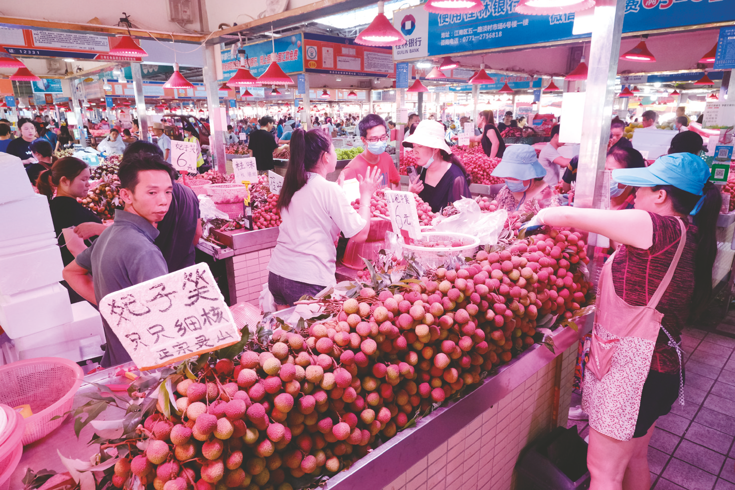 廣西本地産水果大規模上市 荔枝西瓜佔"C位"