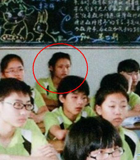 林允整容了吗？林允童年照曝光女大十八变