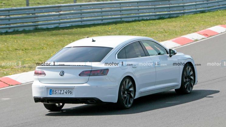 汽车频道【4月17日】【头条新闻红条】高尔夫R同款动力 曝大众Arteon R谍照