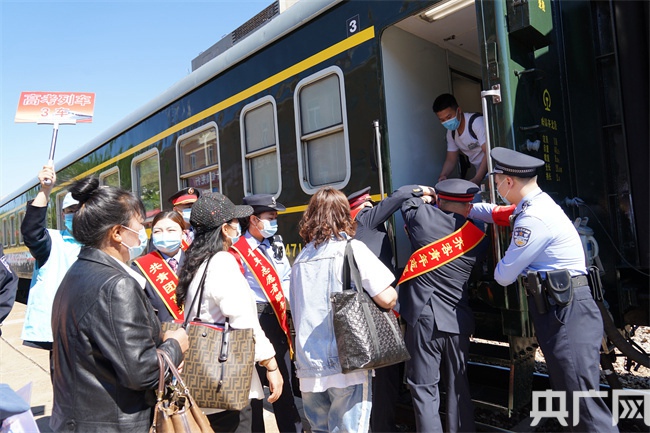 中国で唯一の大学受験生専用列車が今年も運行　19年で約3万人が利用