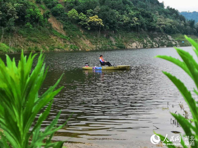 湖北竹溪：700余職業釣手齊聚楠木湖競技