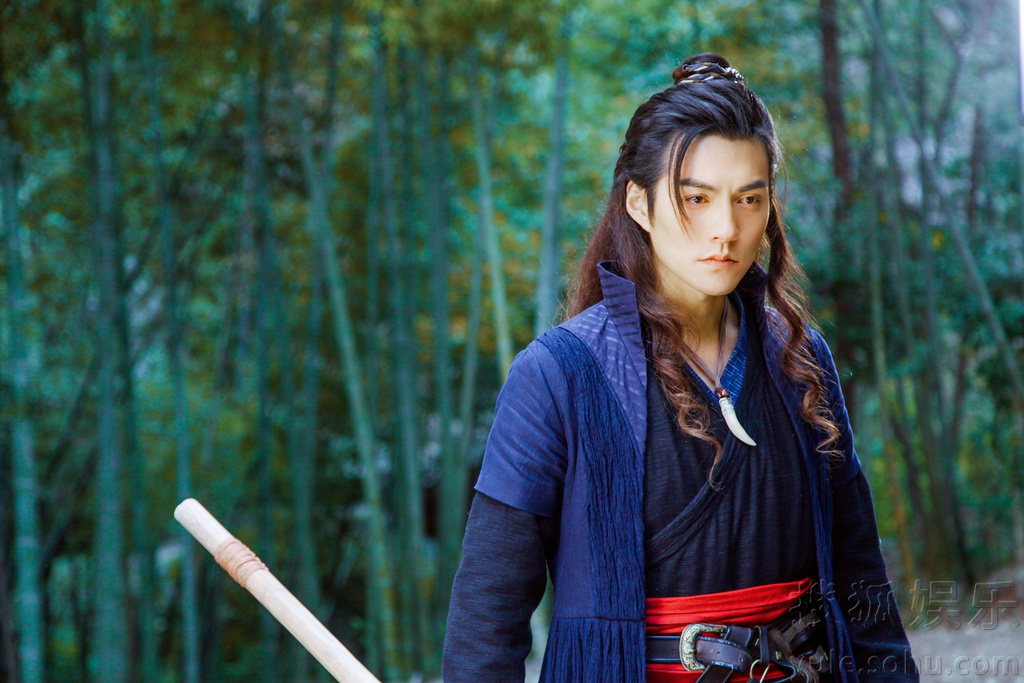 《新萧十一郎》热播 扮演者严屹宽帅气海报吸睛