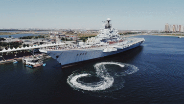 全球連線 | 海上“舞”人生——美國特技演員的中國“水上尋夢記”