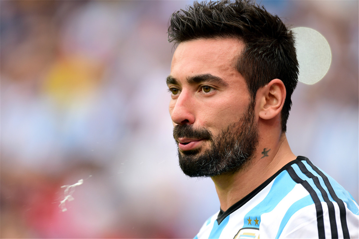 拉维奇:"马拉多纳接班人"战中超