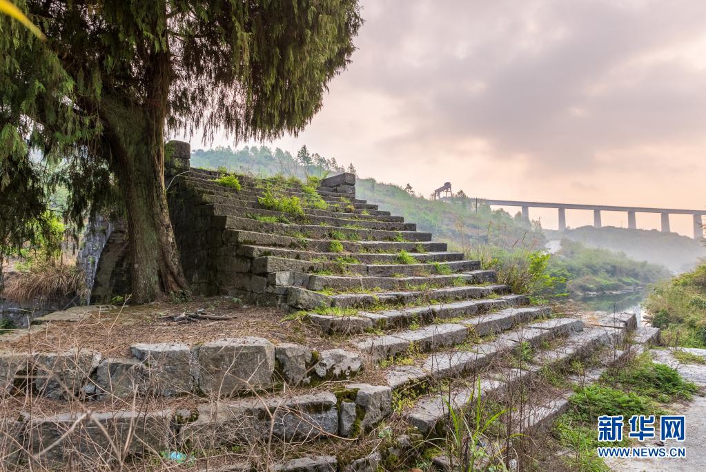 （中首）高铁与古桥——跨越世纪的相遇