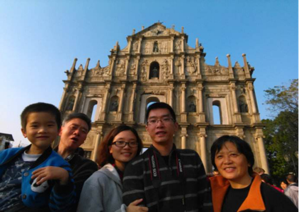 久久相随 拳聚孝心