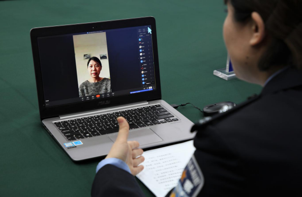 【OK有修改】【九龍坡公安分局供稿】開學在即 重慶九龍坡民警為轄區學生開講“第一課”