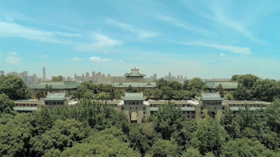 【教育频道 热点新闻】2021高招进行时丨武汉大学：计划招生7200人 新增多个本科招生专业