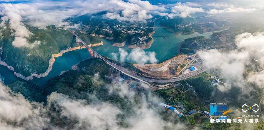 【城市远洋】三峡云海里的沪渝高速美景