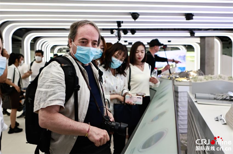 希腊大V乔治：希望通过镜头让更多人看到充满惊喜的北京_fororder_图片2_副本