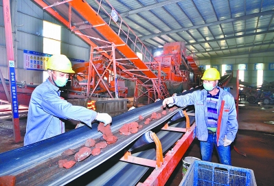 （創新江蘇圖文）固廢利用設備生産線在南京南部新城投産