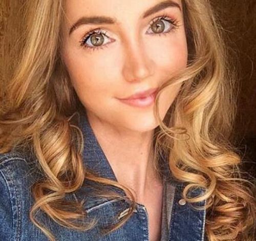 女子天生公主脸 一有空就变身成童话故事公主