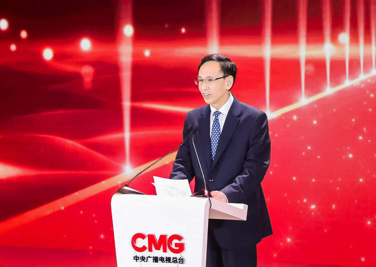 中央广播电视总台党组成员,副台长阎晓明