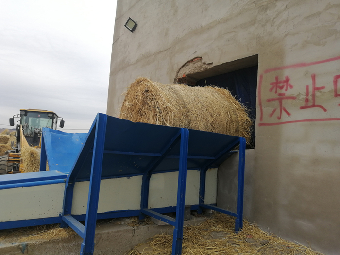 图片默认标题_fororder_秸秆直燃锅炉进料口