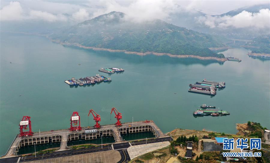 三峡水域货运加快恢复