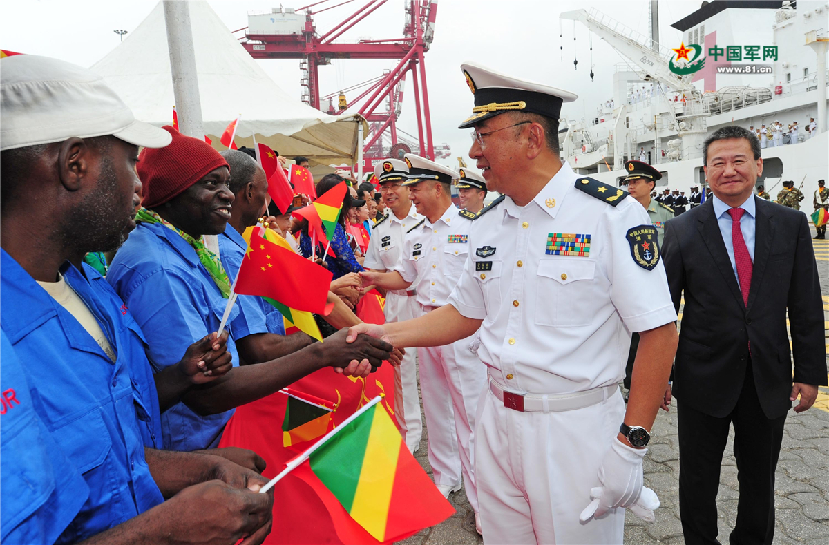 中国海军和平方舟医院船结束访问刚果(布)